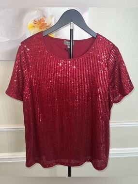 Ninety Clothing Women’s Red Sequin Short Sleeve Tee! Size Large.